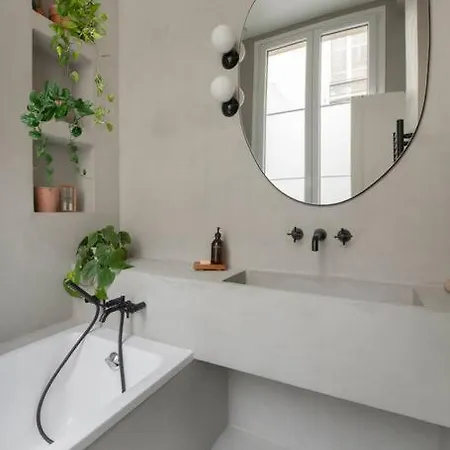 Lejlighed Haussmannien 156m2 Avec Balcon Filant *